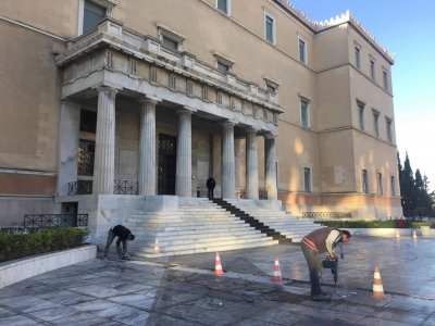 Επεμβάσεις στον περιβάλλοντα χώρο της Βουλής των Ελλήνων