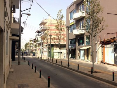 Πλακοστρώσεις σε κοινοχρήστους χώρους του Δήμου Περιστερίου
